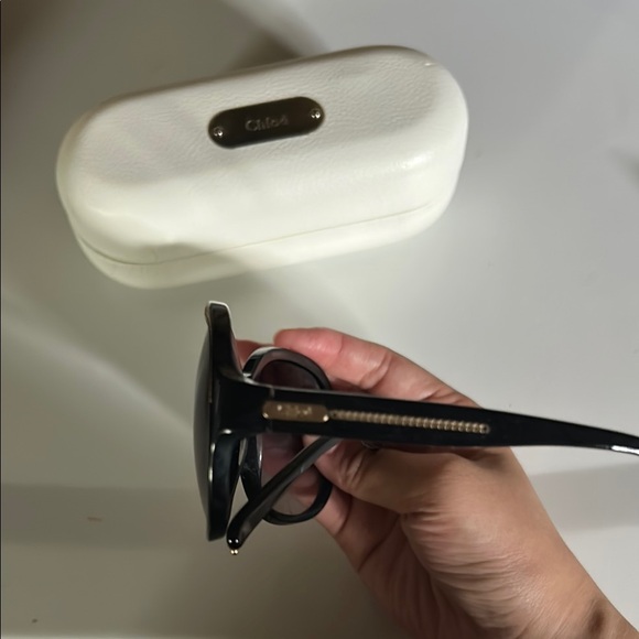 Black Oversized Butterfly Sunglasses - Picture 3 of 4